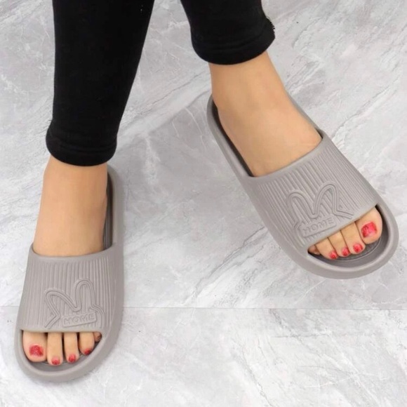 Women Good Bear Graphic Pink or Grey Slides *NEW* - Picture 11 of 13